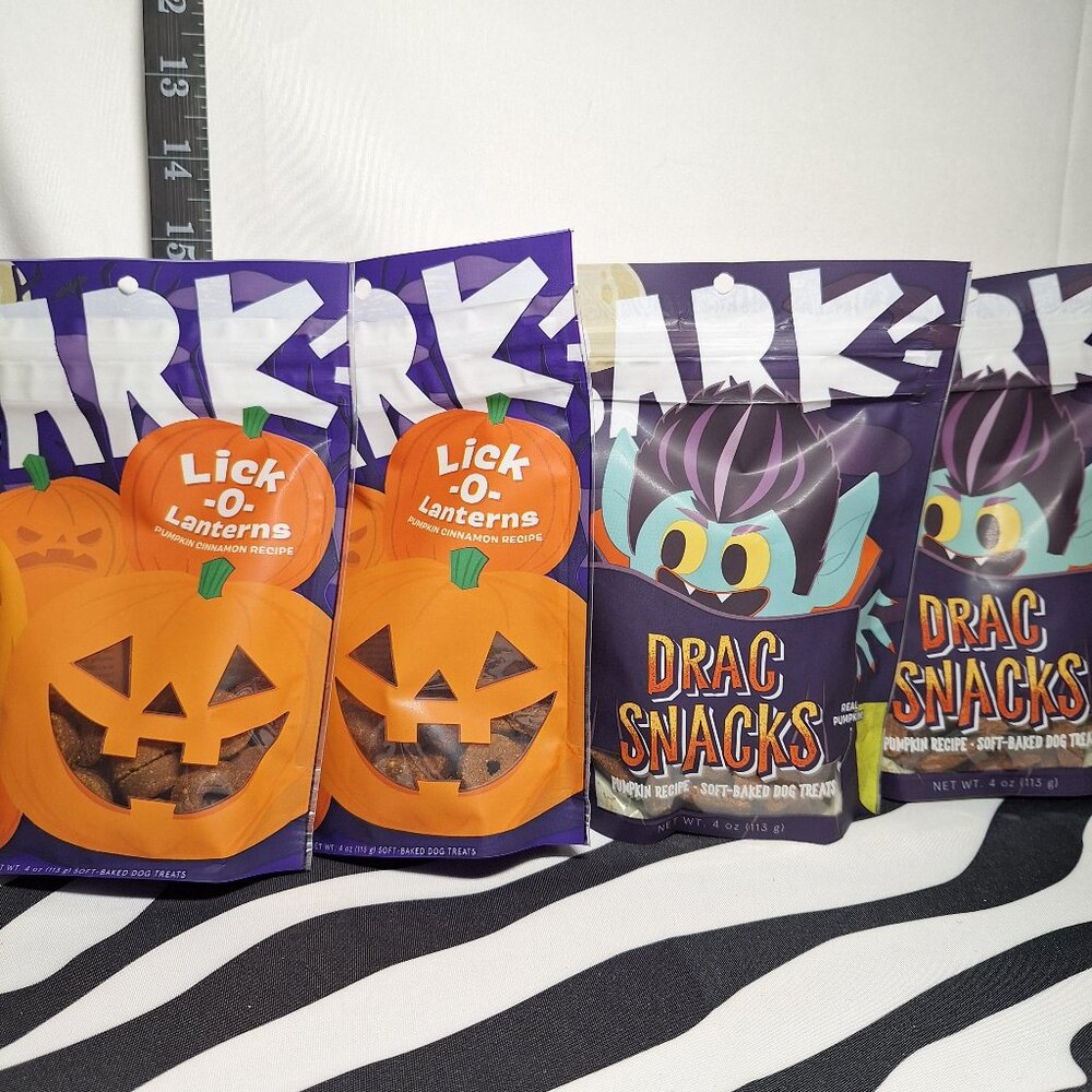 NWT Bark Lick o Lantern and Drac Snacks Treats - 4 pack
